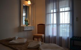 Venus Rooms